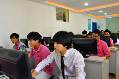 四川計(jì)算機(jī)學(xué)校熱門(mén)專(zhuān)業(yè)解析與計(jì)算機(jī)技術(shù)咨詢(xún)指南